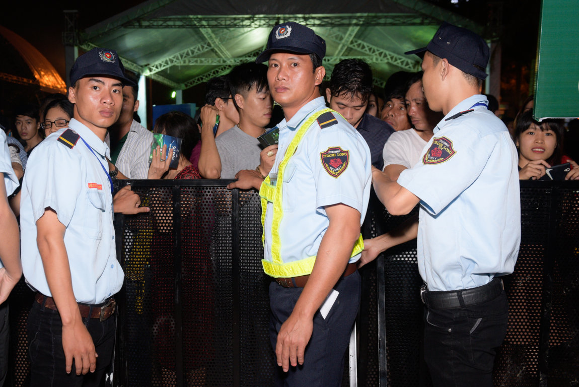 Bảo vệ cho quán bar ở Đà Nẵng