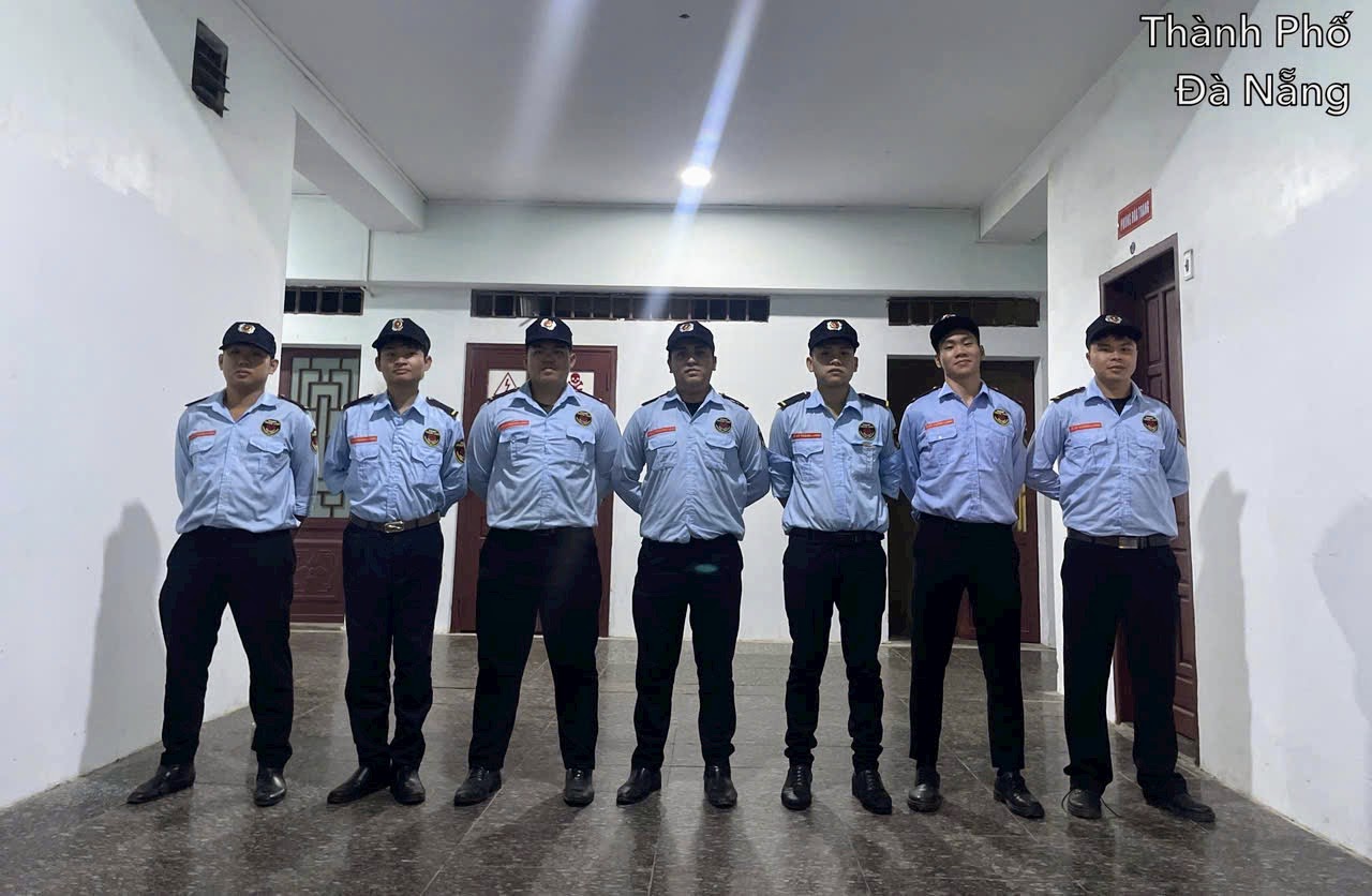 NHÂN VIÊN BẢO VỆ THÀNH LONG