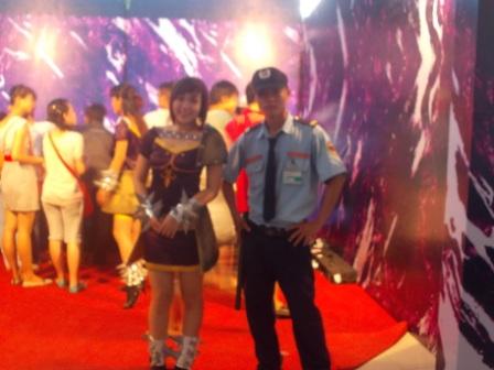 bảo vệ người mẫu