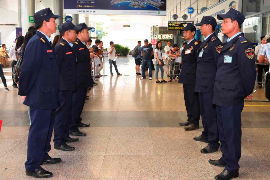 Bảo vệ Thành Long tinh nhuệ