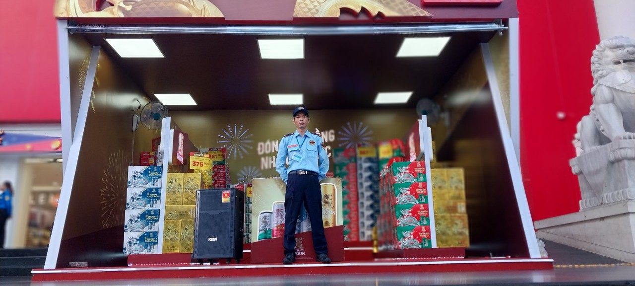 Bảo vệ hội hội chợ tết 2024