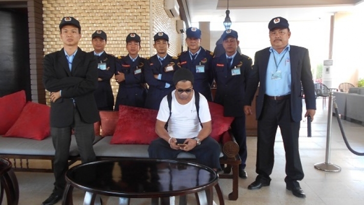 Rước cup C1 và hộ tống Ronaldinho